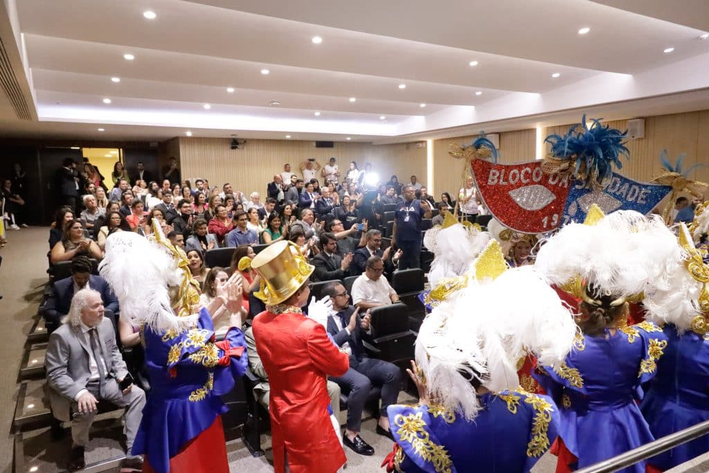 APRESENTAÇÕES CULTURAIS – Solenidade contou com apresentações do Bloco da Saudade, da Orquestra Só Mulheres e do Coral Vozes de Pernambuco. Foto: Amaro Lima.